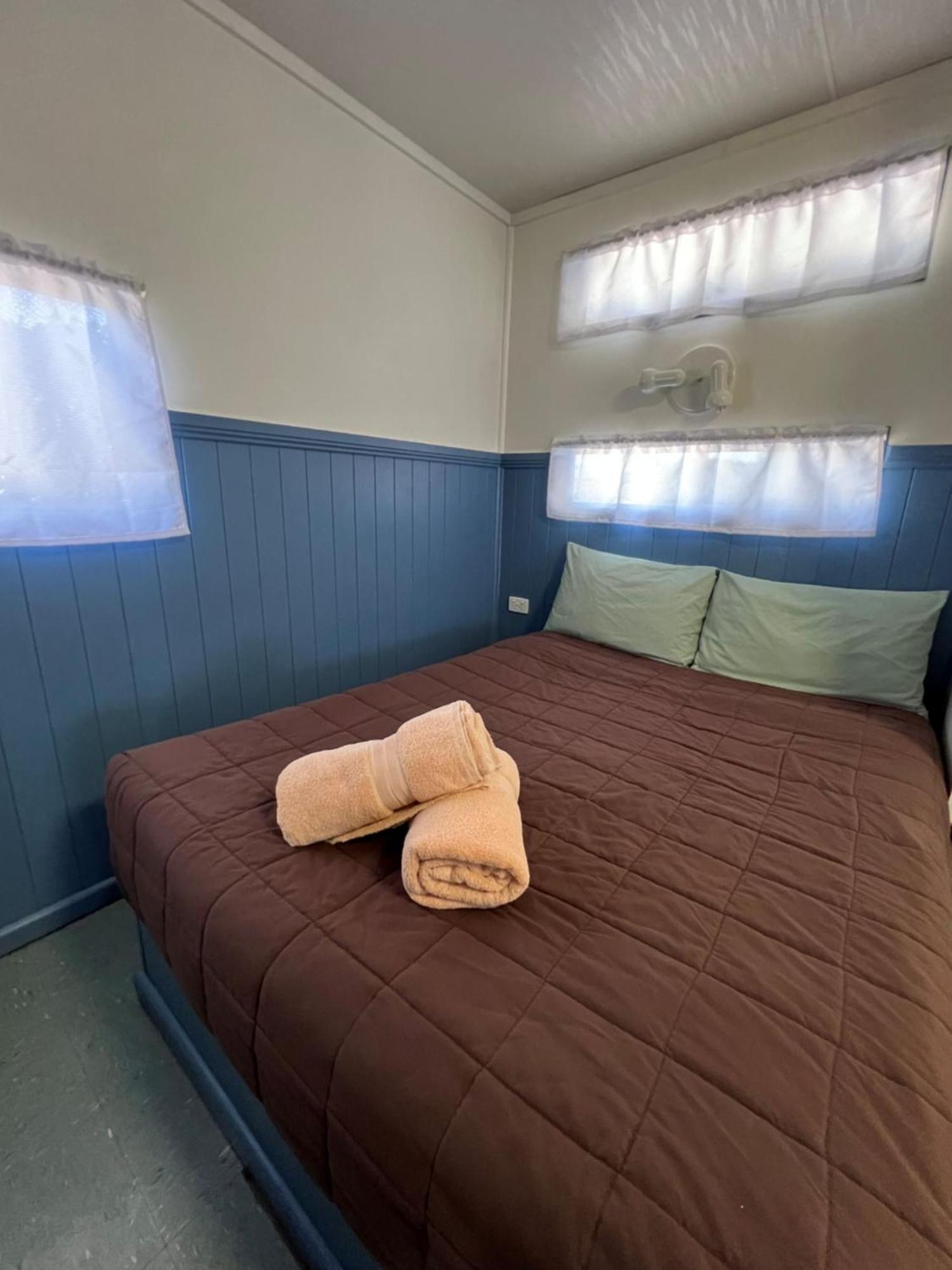 And Motel 3*