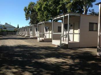 And Motel 3*