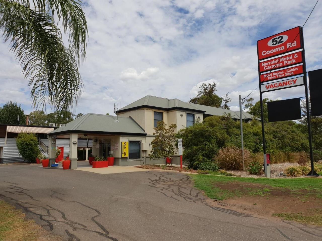 Motel And 3*